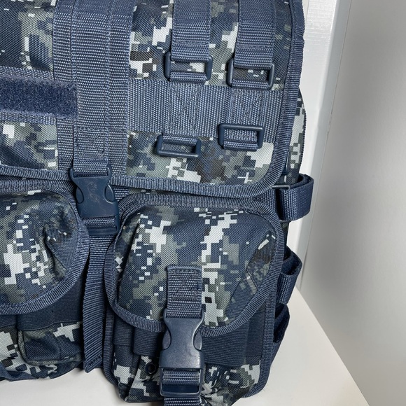 Blue Camo Messenger Bag - Picture 3 of 8